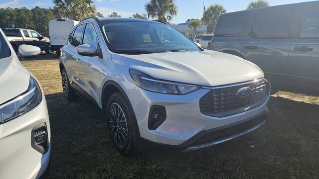 2026 FORD Escape