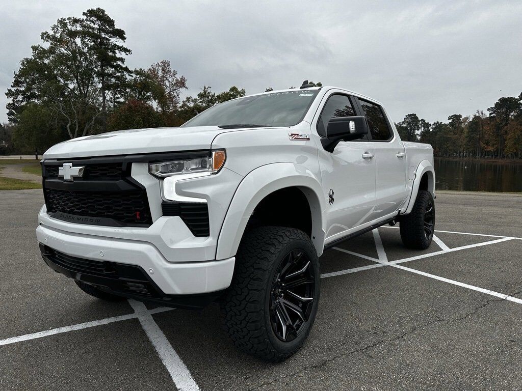 2025 CHEVROLET Silverado
