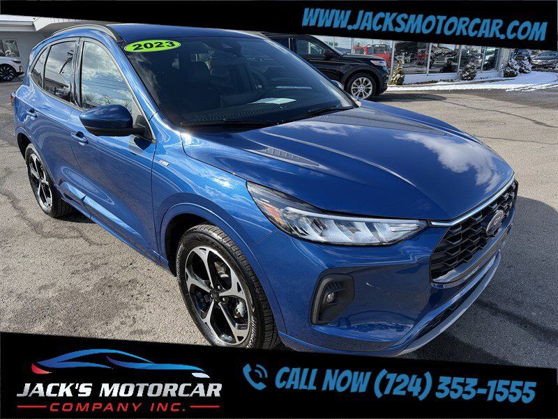 2023 FORD Escape