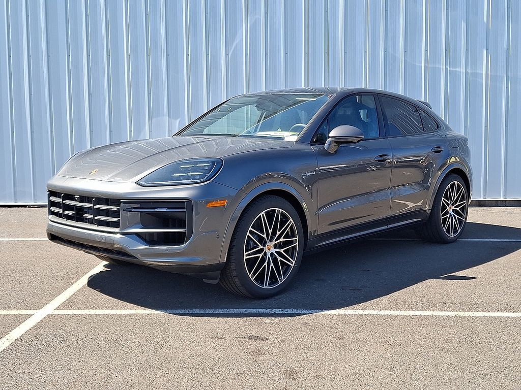 2025 PORSCHE Cayenne