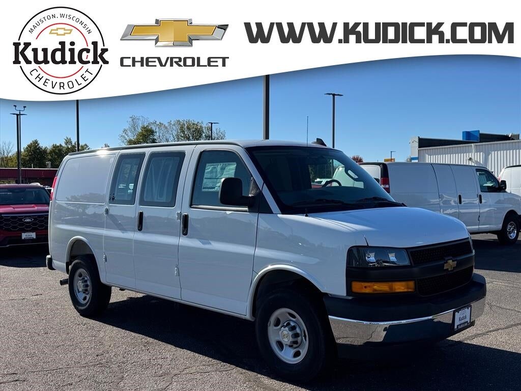 2025 CHEVROLET Express