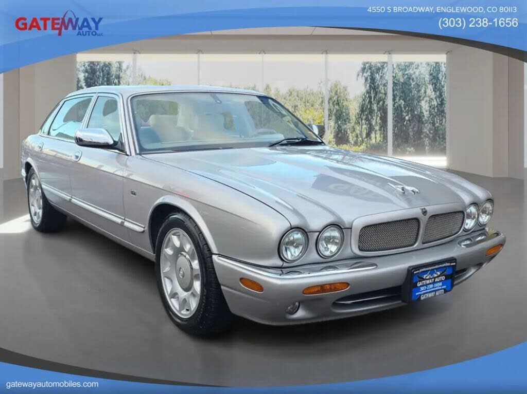 Jaguar Super V8