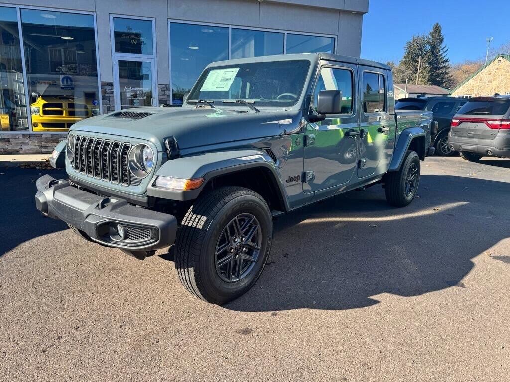 2025 JEEP Gladiator