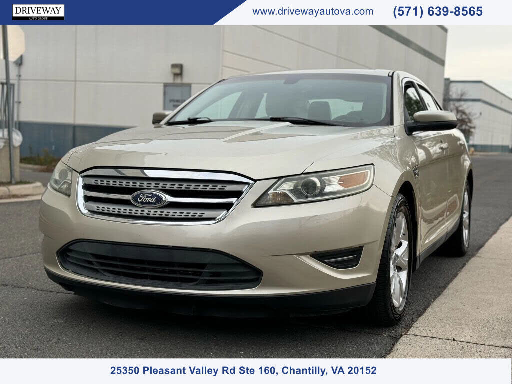 2010 FORD Taurus