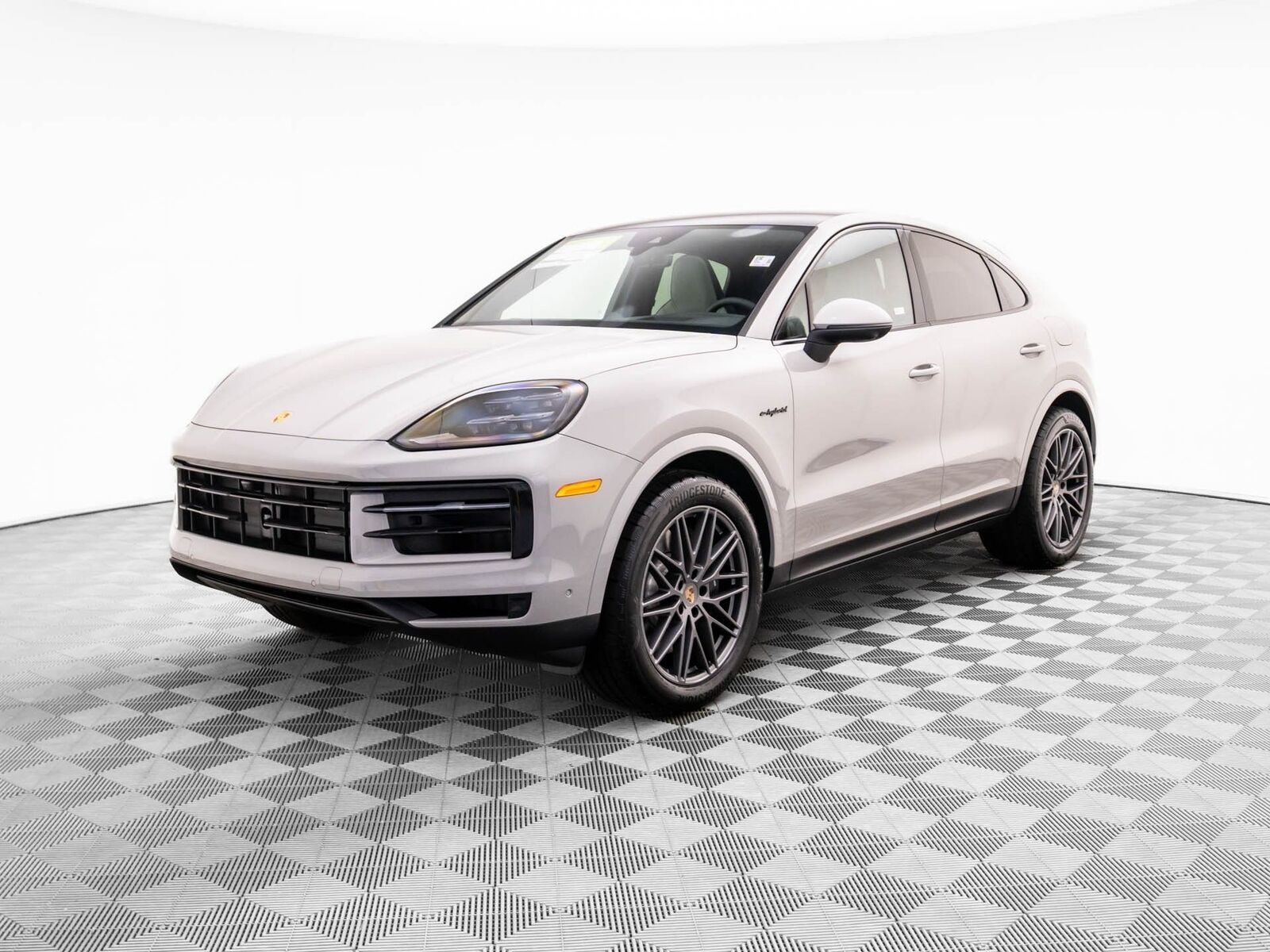 2026 PORSCHE Cayenne