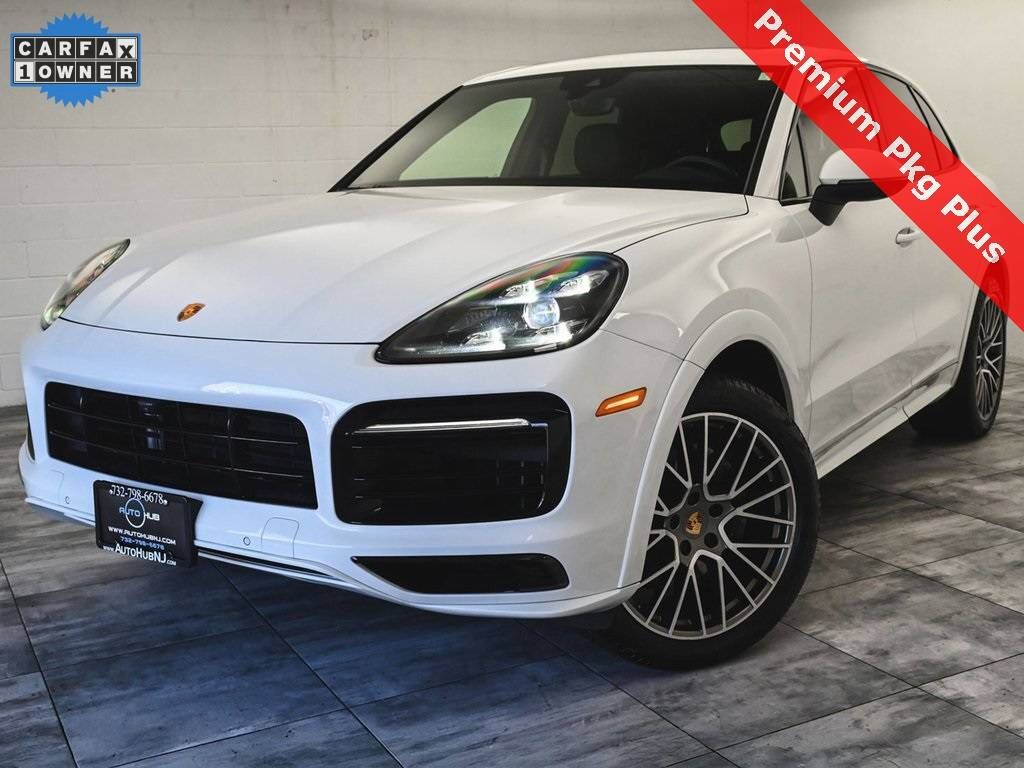 2022 PORSCHE Cayenne