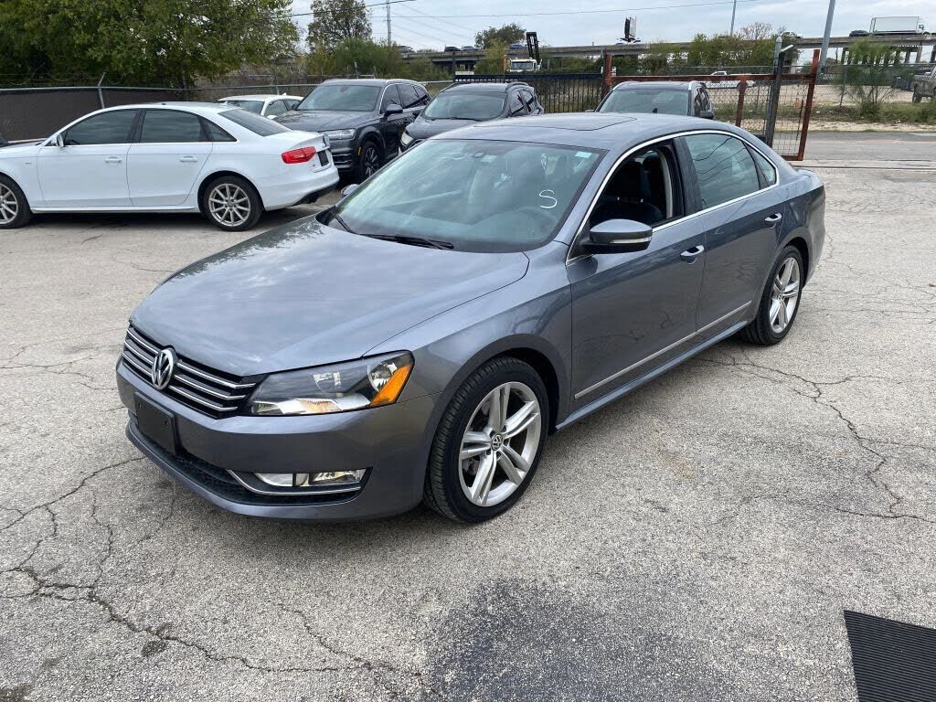 2015 VOLKSWAGEN Passat