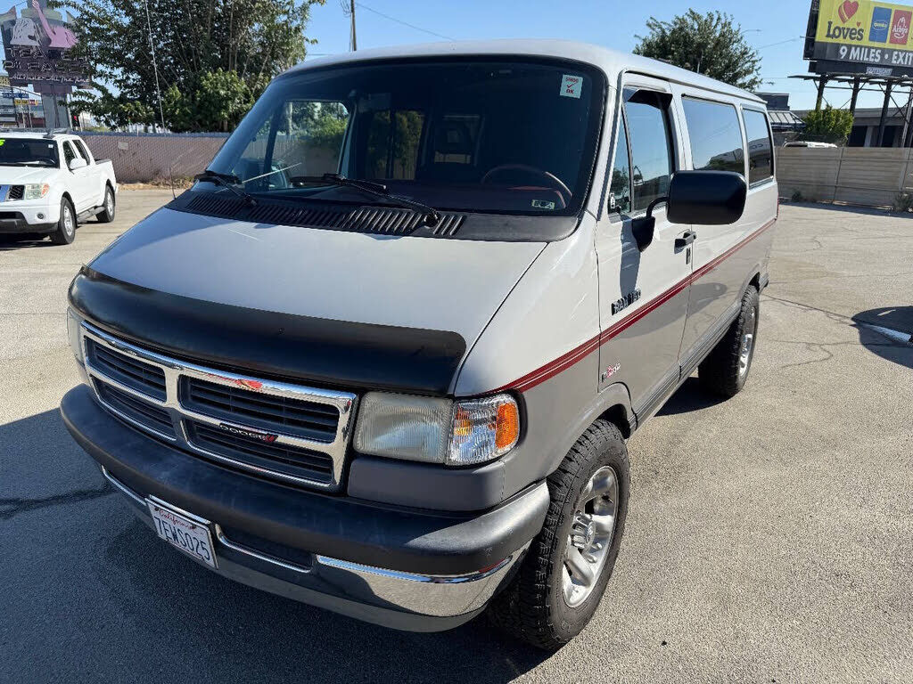 Dodge Ram Wagon