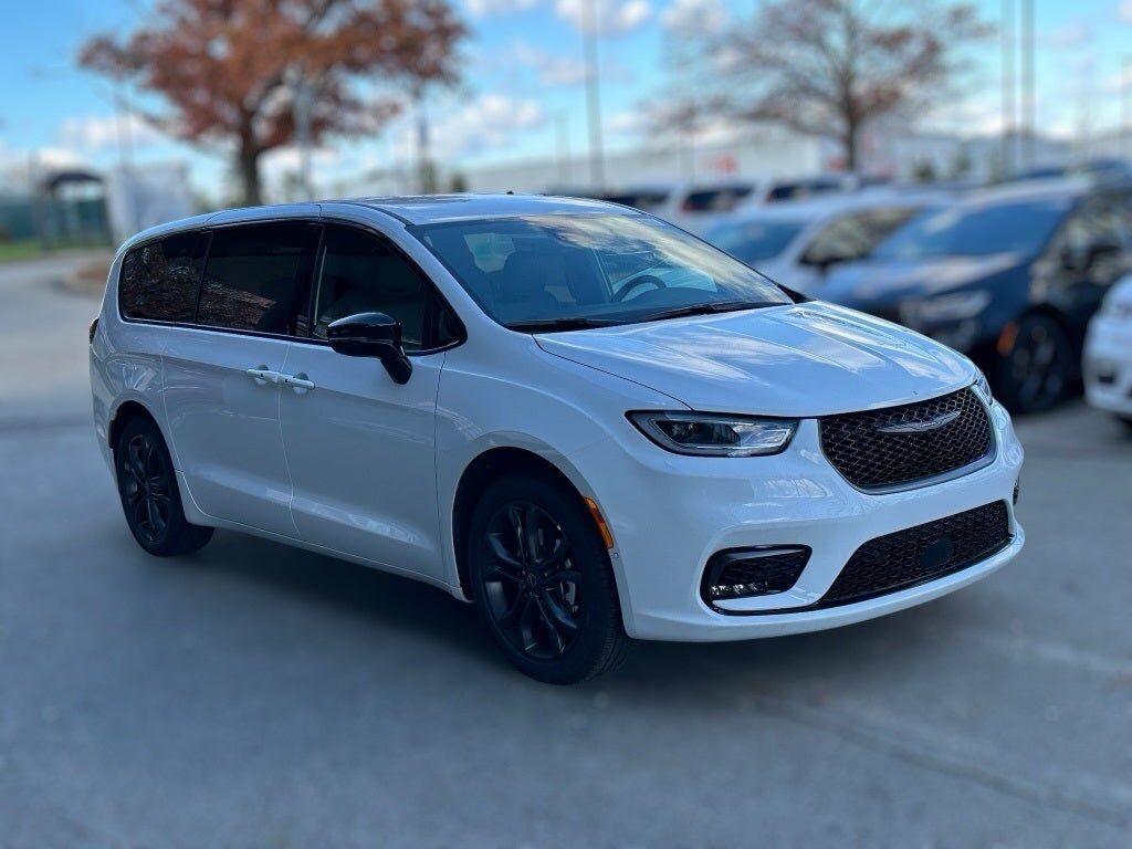 2026 CHRYSLER Pacifica