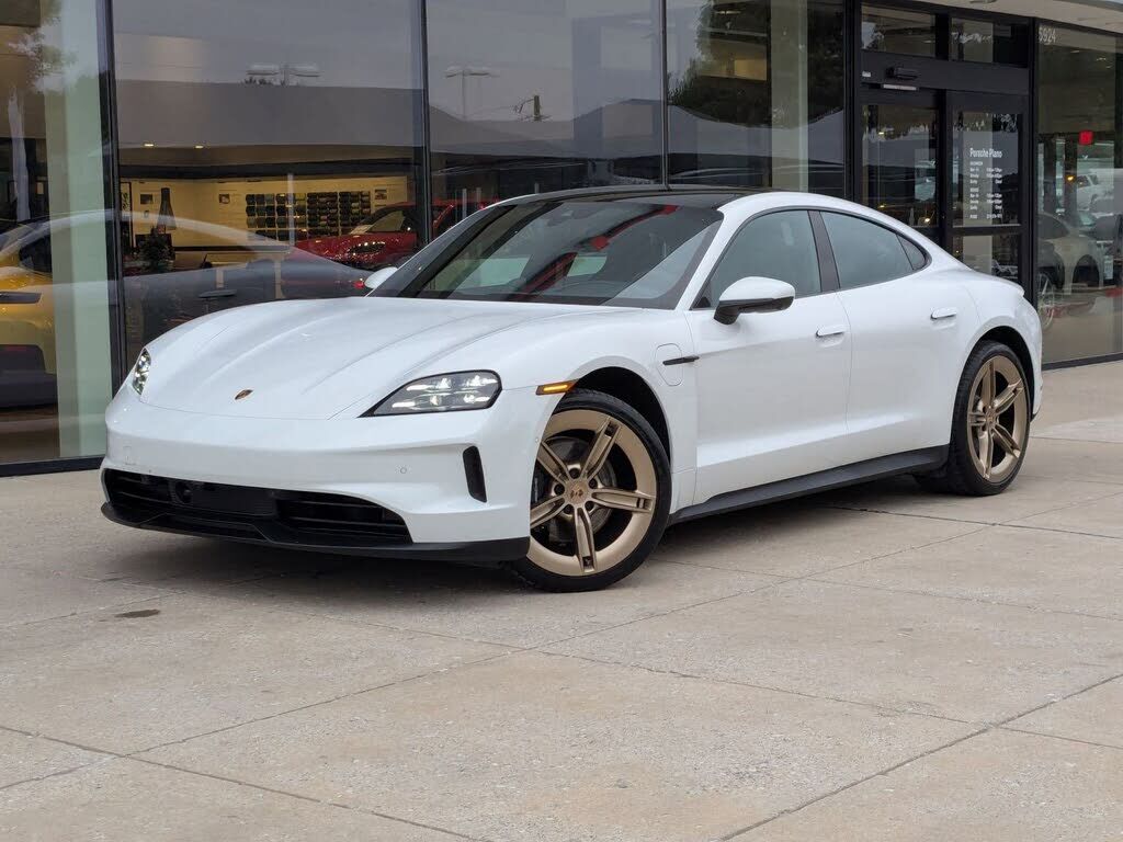 2025 PORSCHE Taycan
