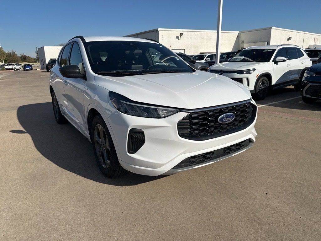 2023 FORD Escape