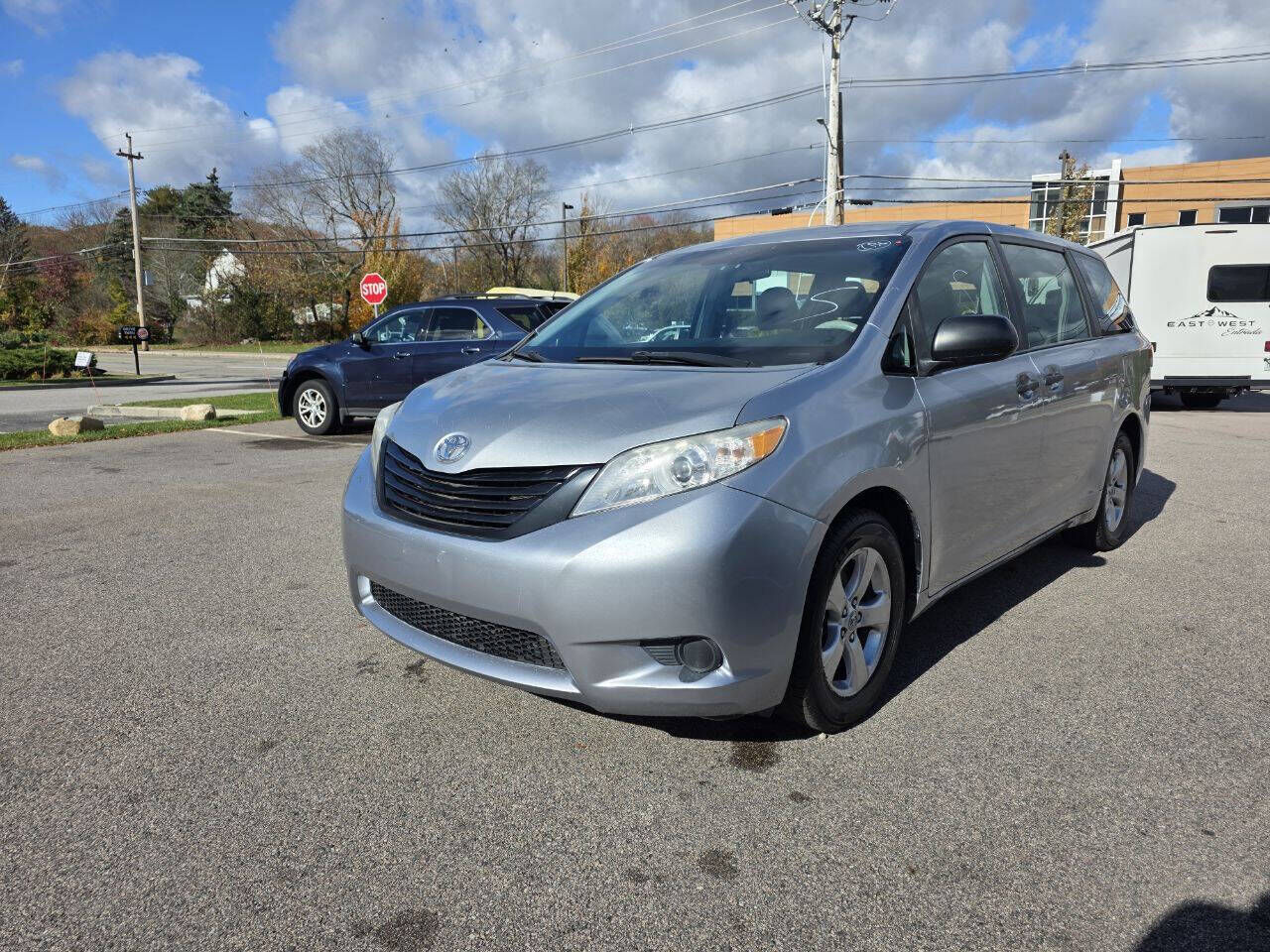 2012 TOYOTA Sienna