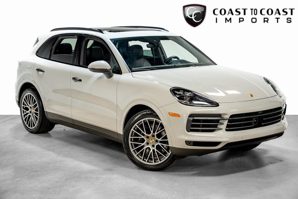 2022 PORSCHE Cayenne