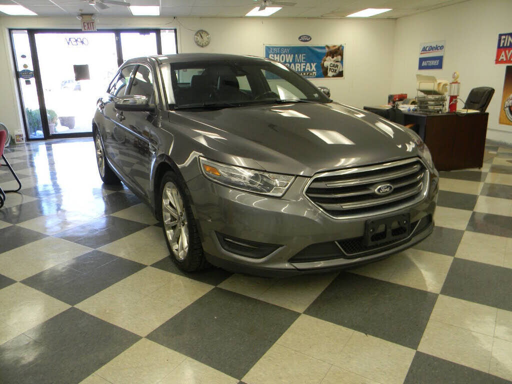 2013 FORD Taurus