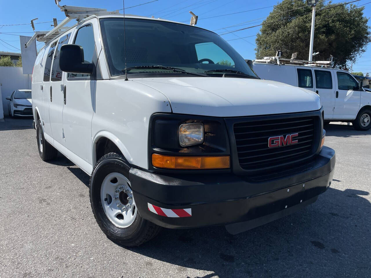 GMC Savana