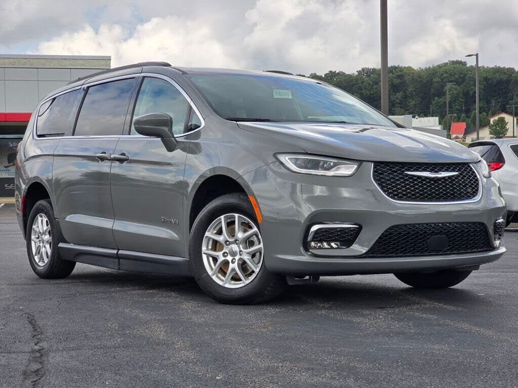 2022 CHRYSLER Pacifica
