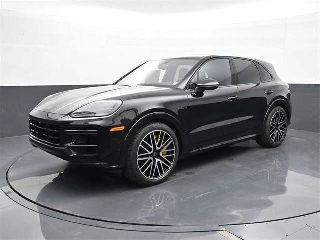 2026 PORSCHE Cayenne
