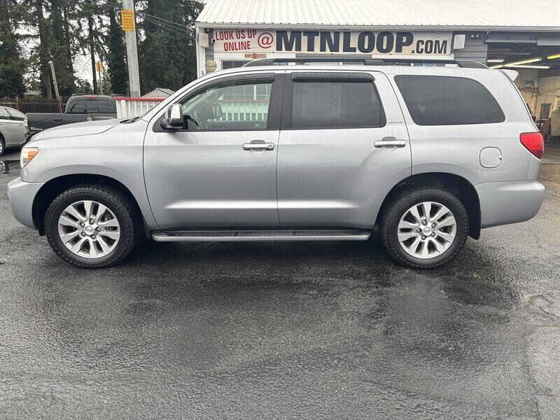2010 TOYOTA Sequoia