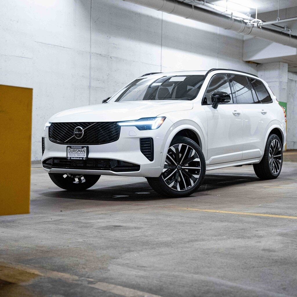 2026 VOLVO XC90