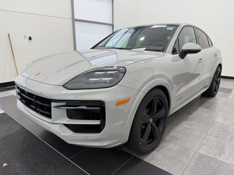 2026 PORSCHE Cayenne