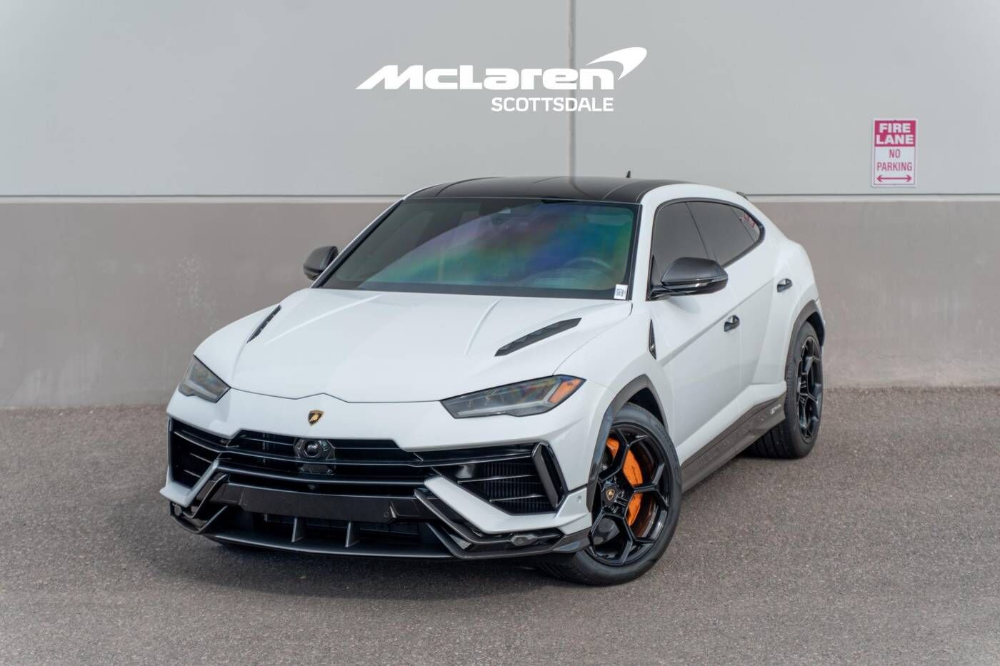 2024 LAMBORGHINI URUS