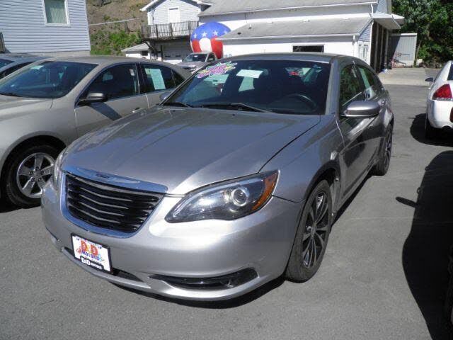 2013 CHRYSLER 200