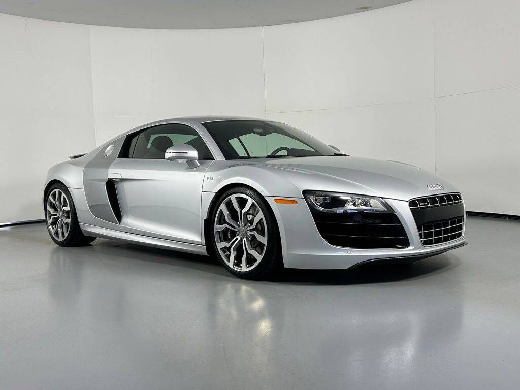 2012 AUDI R8