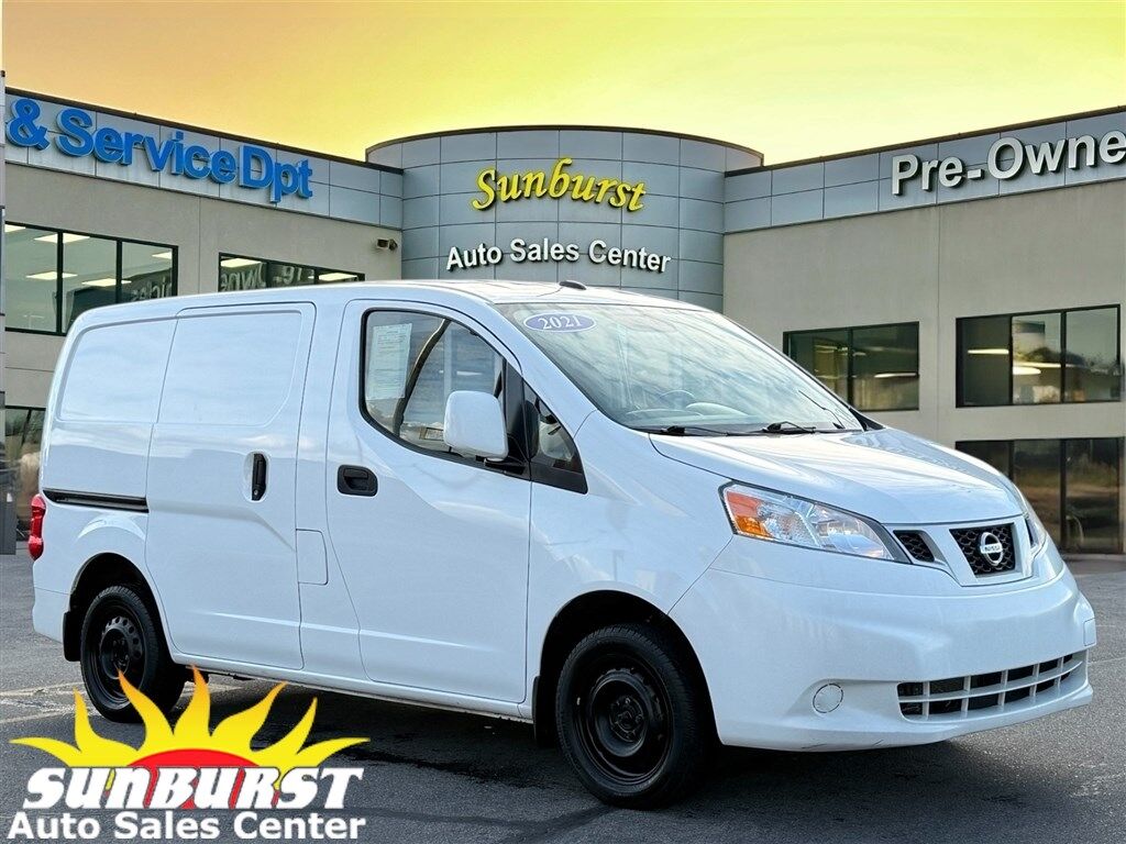 2021 NISSAN NV200