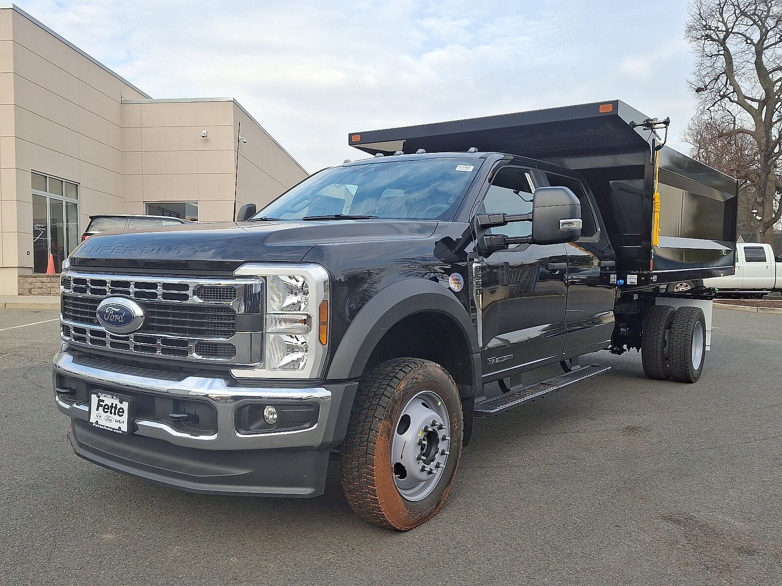 2024 FORD F-550