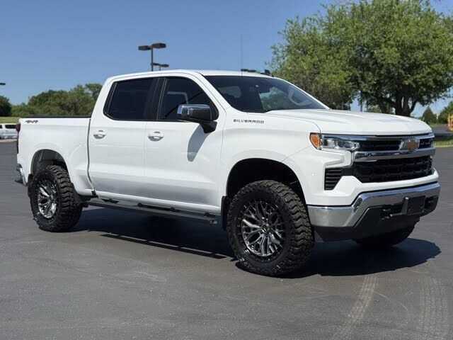 2023 CHEVROLET Silverado