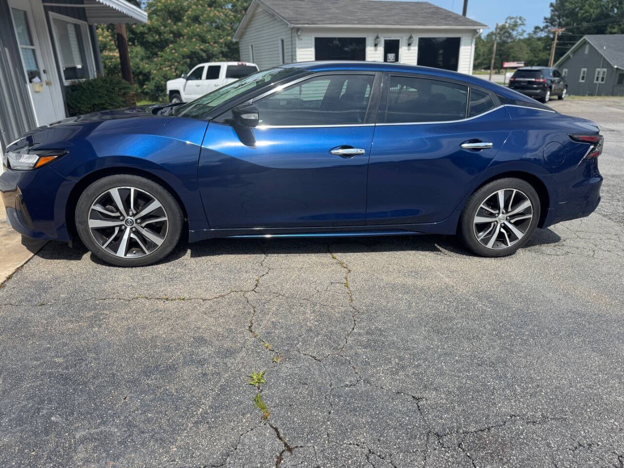 2019 NISSAN Maxima