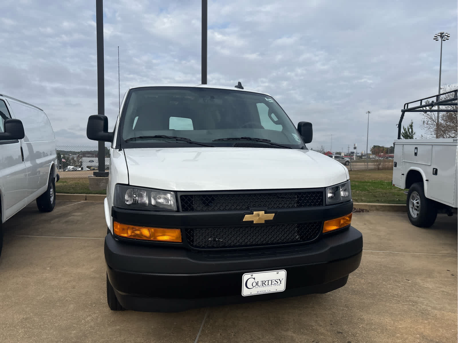 2025 CHEVROLET Express