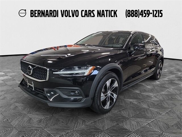 2024 VOLVO V60CC
