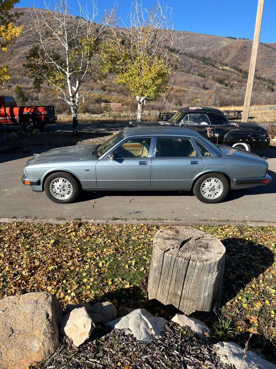 Jaguar XJ6