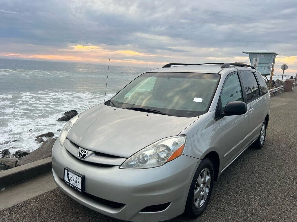 2008 TOYOTA Sienna