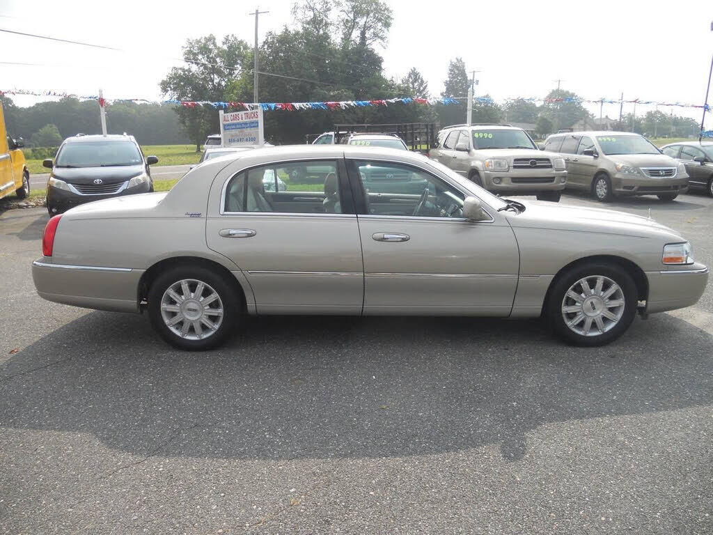 Lincoln Town Car