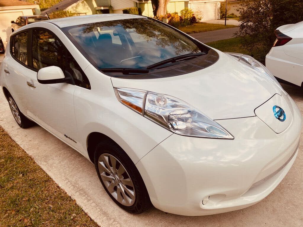 2015 NISSAN Leaf