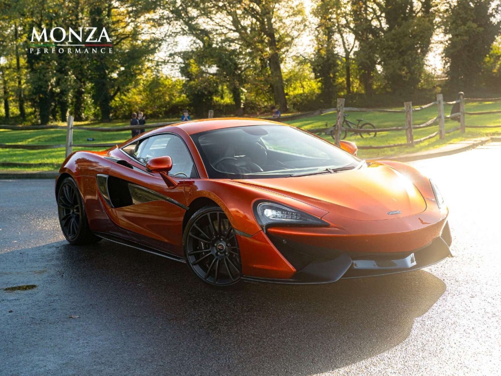 McLaren 570S