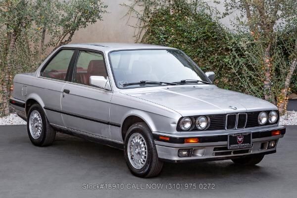 BMW 325iS