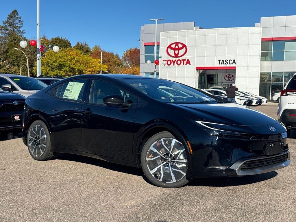 2026 TOYOTA Prius