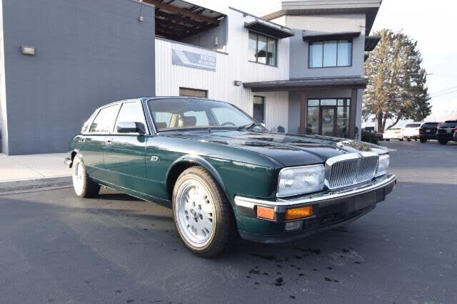 Jaguar XJ6