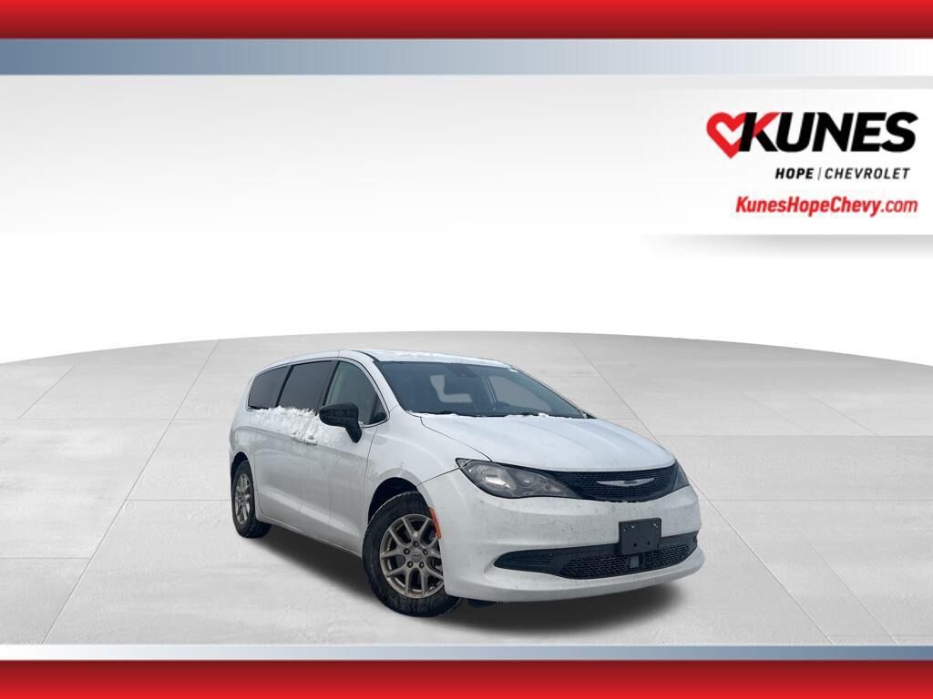 2024 CHRYSLER Voyager