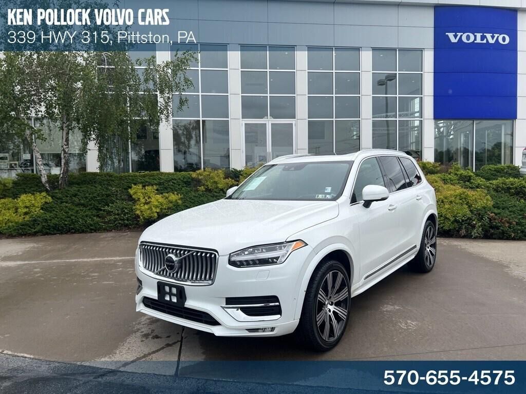 2022 VOLVO XC90