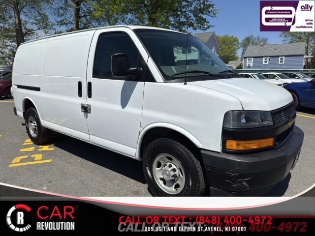 2020 CHEVROLET Express