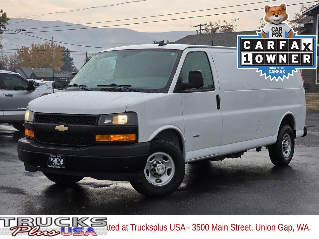 2020 CHEVROLET Express