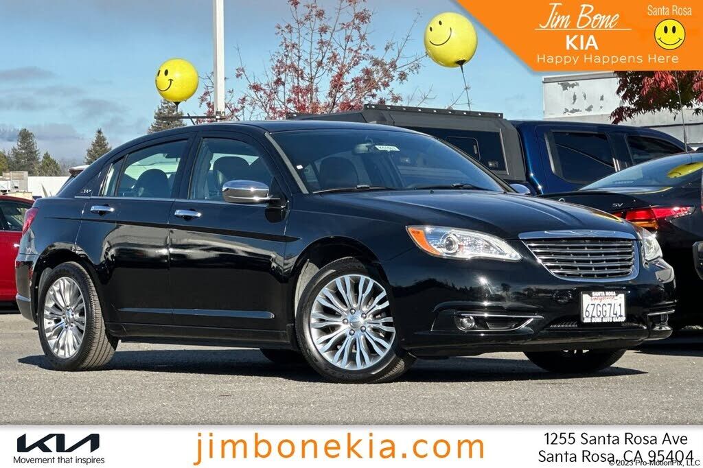2013 CHRYSLER 200
