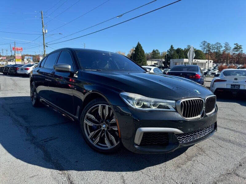 BMW M760i