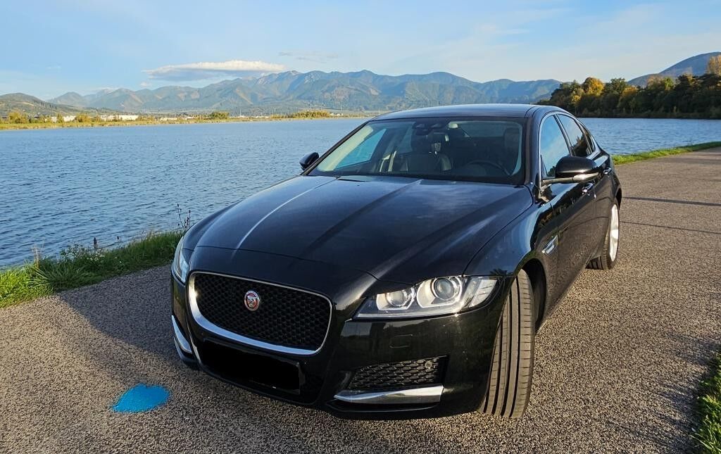 Jaguar XF