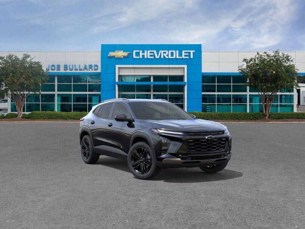 2026 CHEVROLET Trax