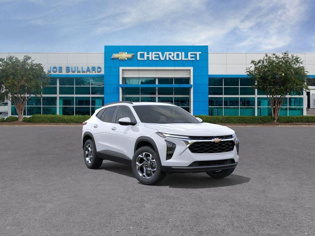 2026 CHEVROLET Trax